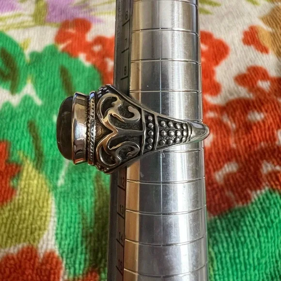 Sterling Silver Labradorite Cabochon Ring - Picture 6 of 12